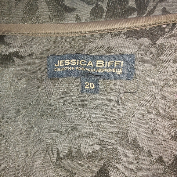 Beautiful Jacket - Picture 2 of 5